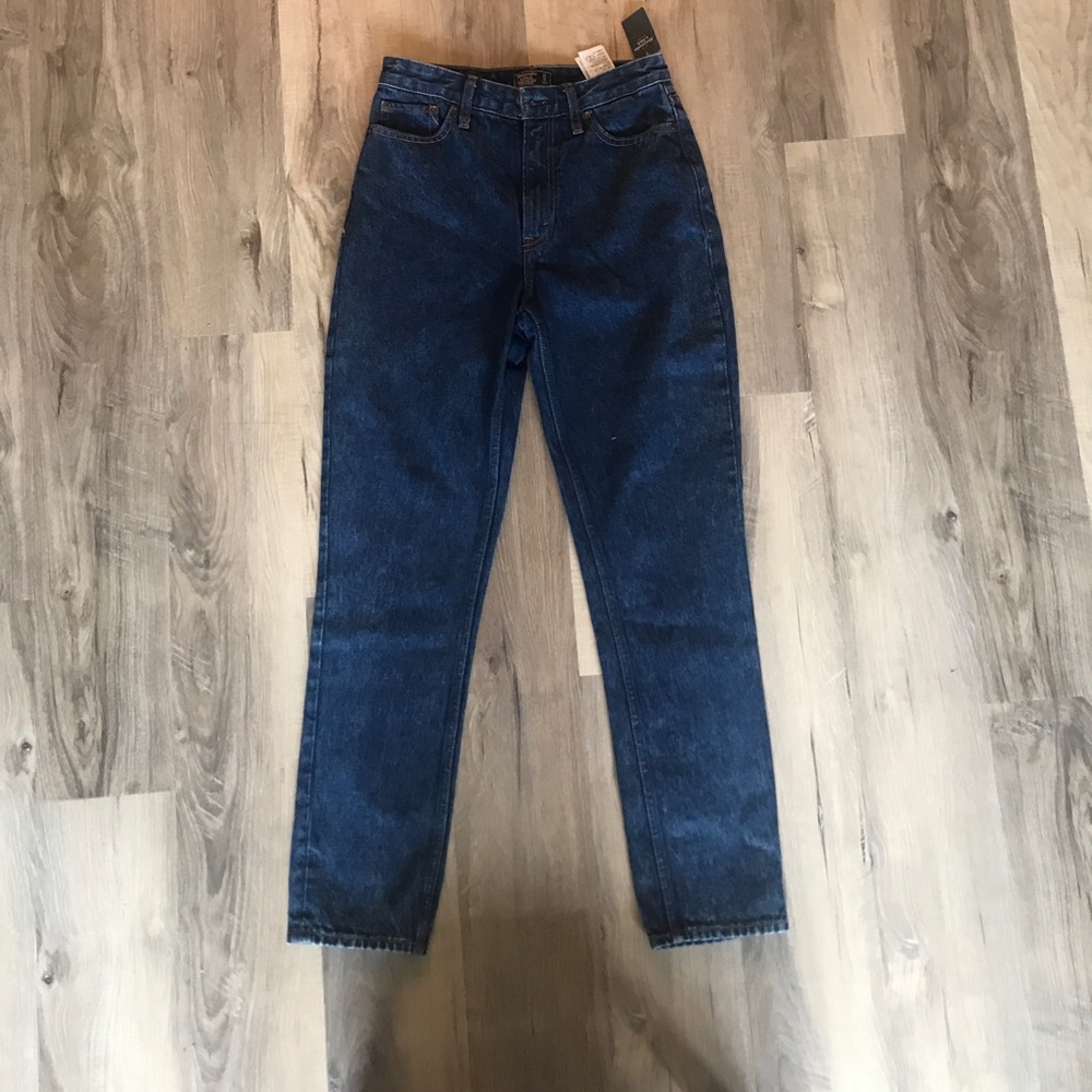 NWT Abercrombie girlfriend jean
